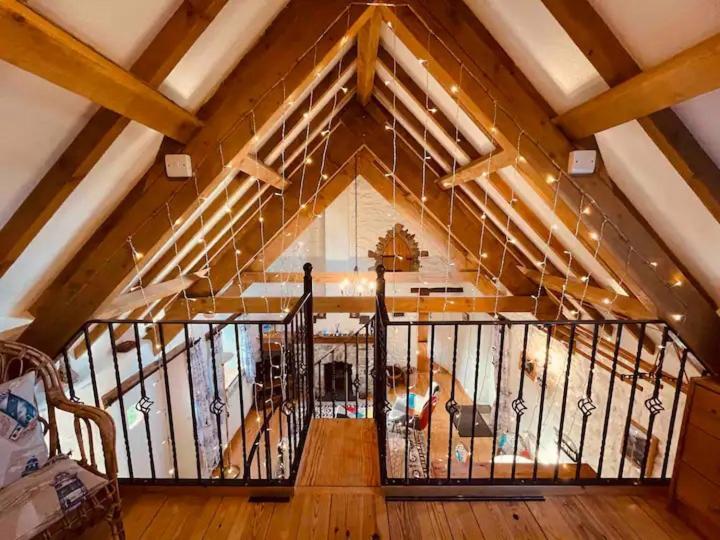 The Dairy @ Trefechan Wen Goodwick ภายนอก รูปภาพ