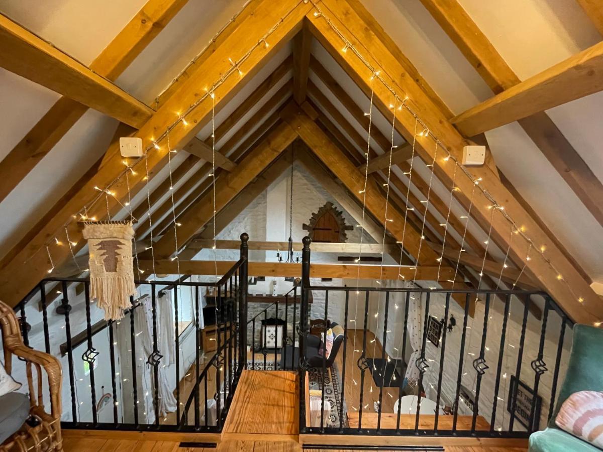 The Dairy @ Trefechan Wen Goodwick ภายนอก รูปภาพ