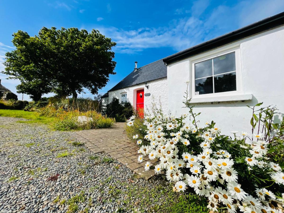 The Dairy @ Trefechan Wen Goodwick ภายนอก รูปภาพ