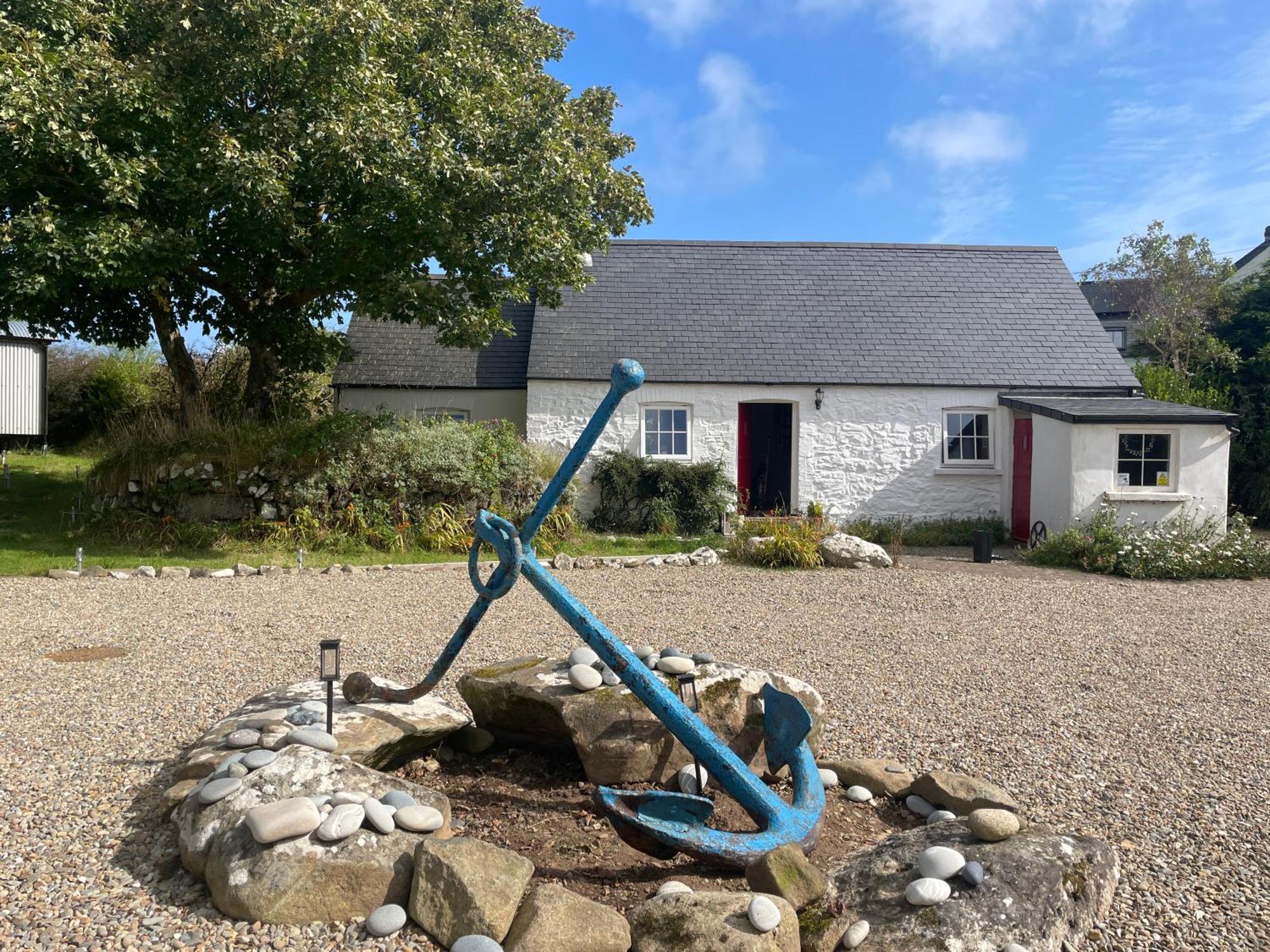The Dairy @ Trefechan Wen Goodwick ภายนอก รูปภาพ